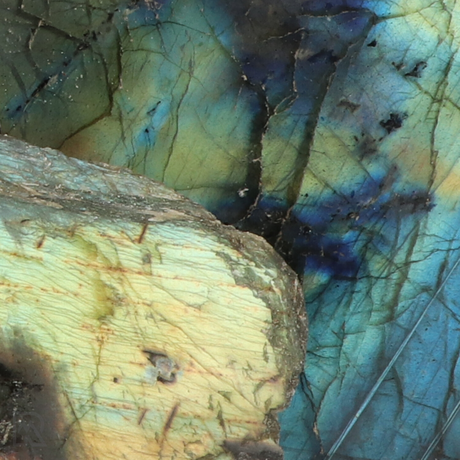 Labradorite Unilaterally Polished Madagascar_zoom