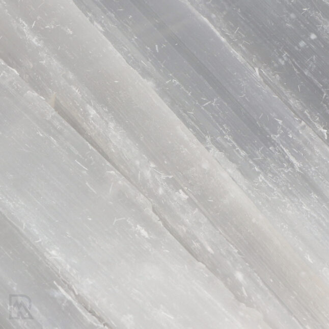 selenite-rods-morocco-zoom