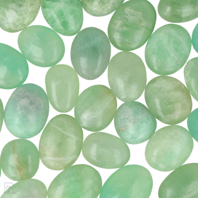 green-fluorite-sackstones-madagascar-zoom