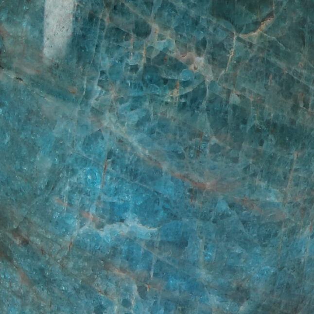 Blaue Apatit-Skulpturen Madagaskar zoom