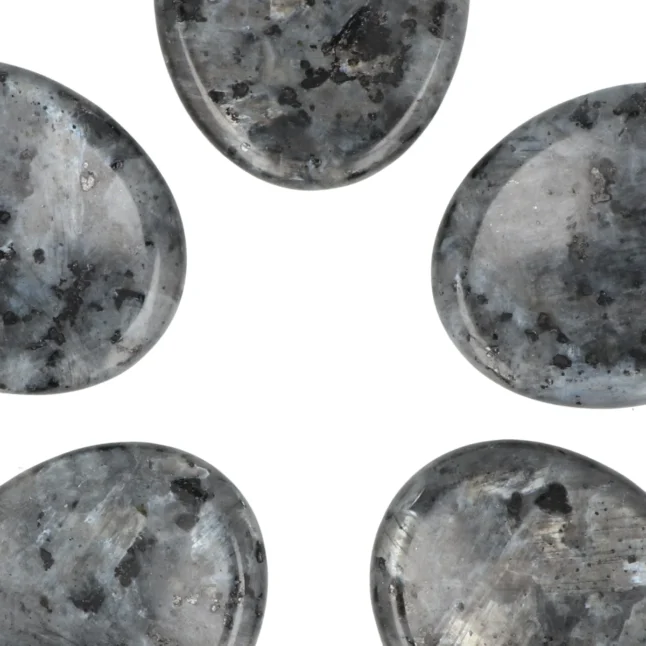 Larvikiet Worry Stone | Ovaal - Afbeelding 2