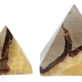 Septarie Piramides uit Madagaskar met artikelnummer 19209