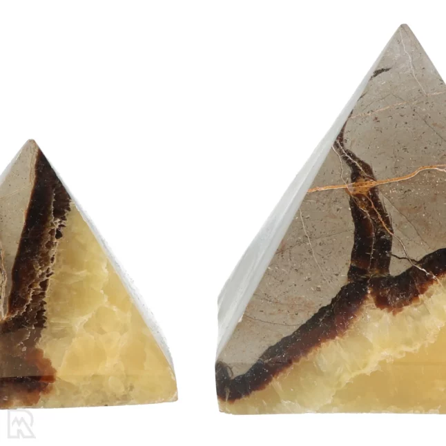 Septarie Piramides uit Madagaskar met artikelnummer 19209