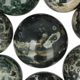 Groene Oceaan Jaspis Bollen uit Madagaskar met artikelnummer 1100