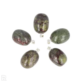 Drakenbloed Jaspis Gezondheidshanger uit China met artikelnummer 8679