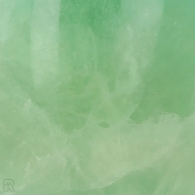 Grüne Fluorit-Skulptur aus Madagaskar mit der Artikelnummer 19835