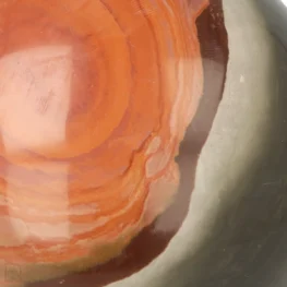 Polychrome Jaspis-Kugel aus Madagaskar mit der Artikelnummer 20165