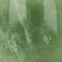 Groene Fluoriet Sculptuur uit Madagaskar met artikelnummer 21035