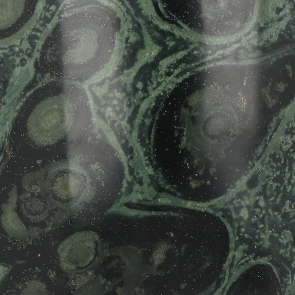 Kambaba Jaspis-Skulptur 2 Kambaba Jaspis Sculptuur uit Madagaskar met artikelnummer 21184