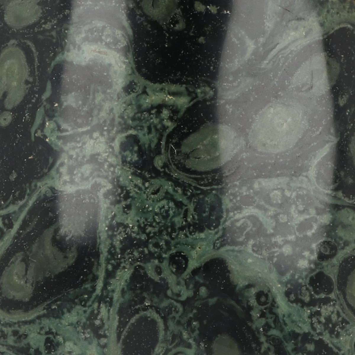 Kambaba Jaspis-Skulptur 2 Kambaba Jaspis Sculptuur uit Madagaskar met artikelnummer 21186