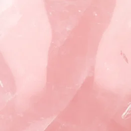 Rosenquarz einseitig geschliffen aus Madagaskar mit der Artikelnummer 21384