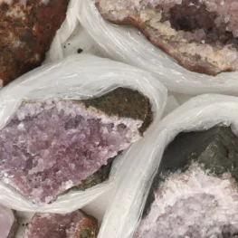 Amethyst-Verkaufsbox aus Marokko mit der Artikelnummer 22063