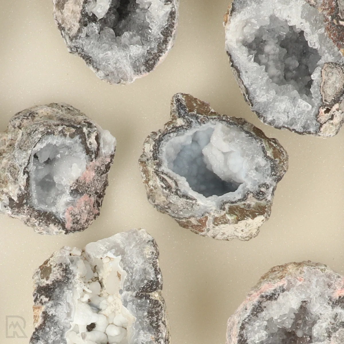 Chalcedoon Geodes 2 Chalcedoon Geode uit Mexico met artikelnummer 22309