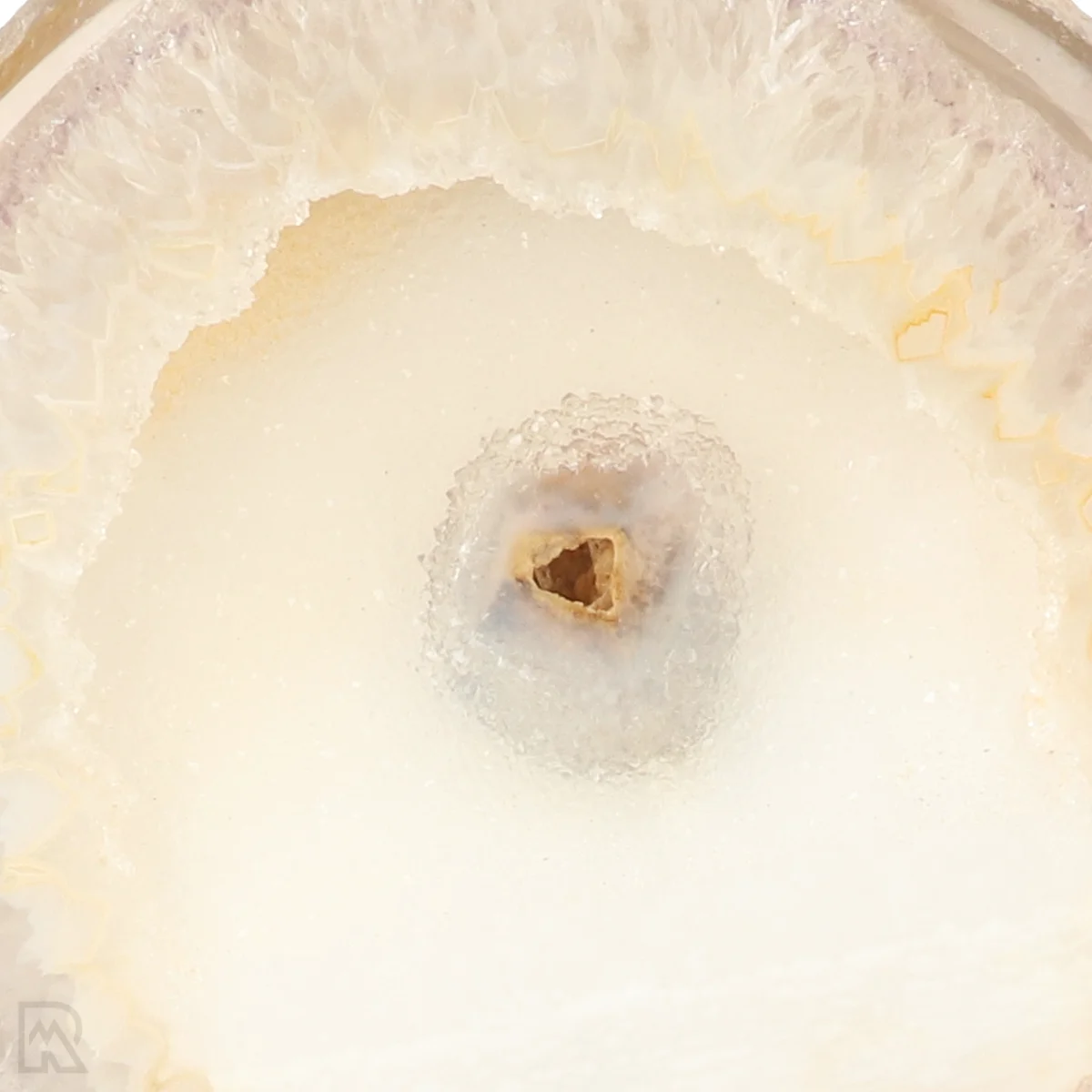 Agaat Geode Op Standaard 2 Agaat Geode Op Standaard uit Braziliƫ met artikelnummer 22378