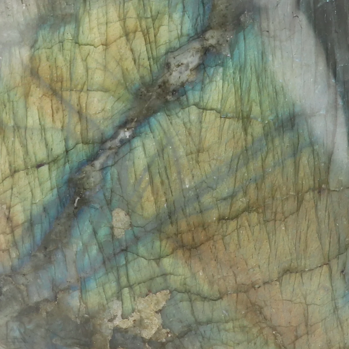 Labradoriet Sculptuur 2 Labradorite sculpture from Madagascar, item number 23027