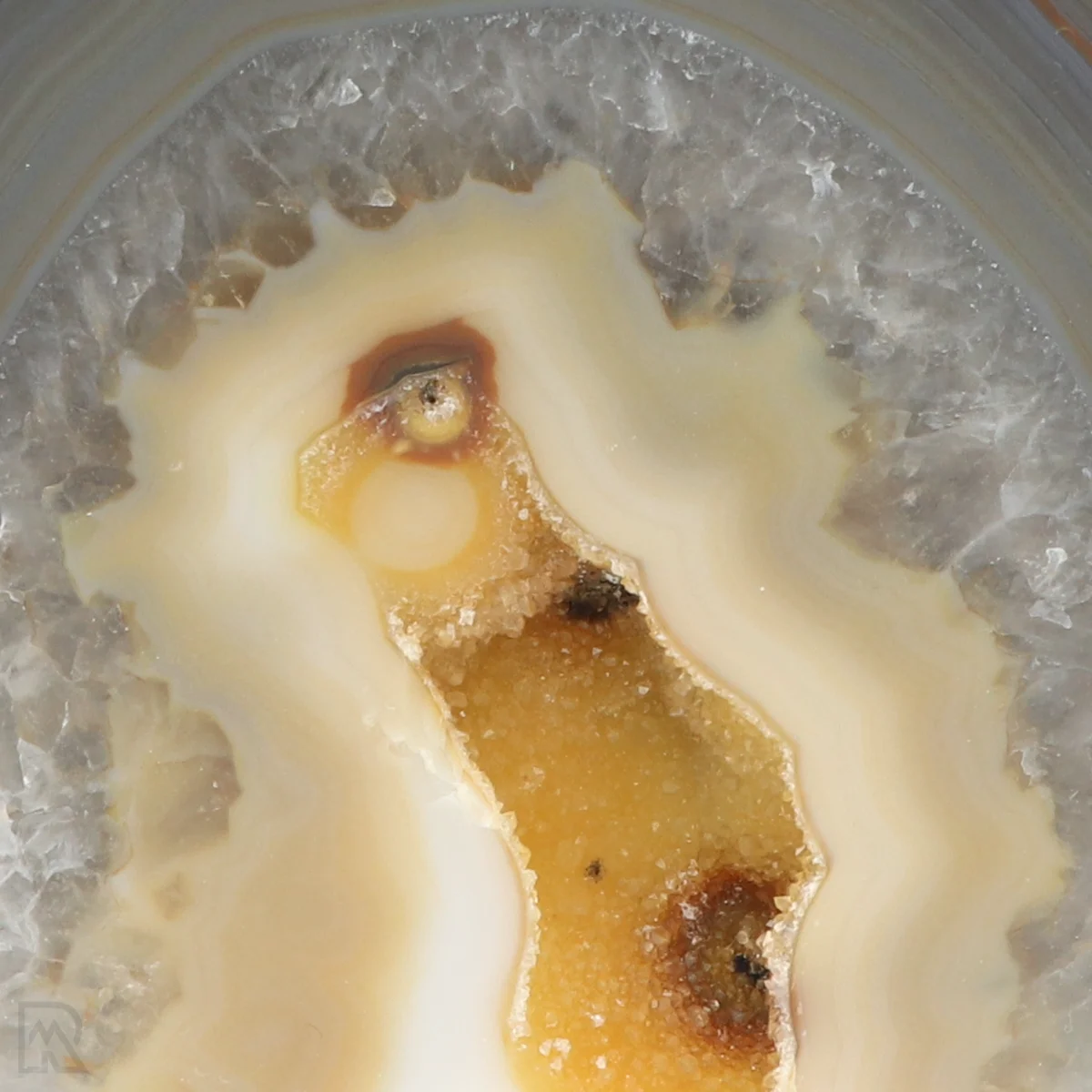 Agaat Geode Cut-base | Q.A 2 Agaat Cut-base uit Braziliƫ met artikelnummer 23093