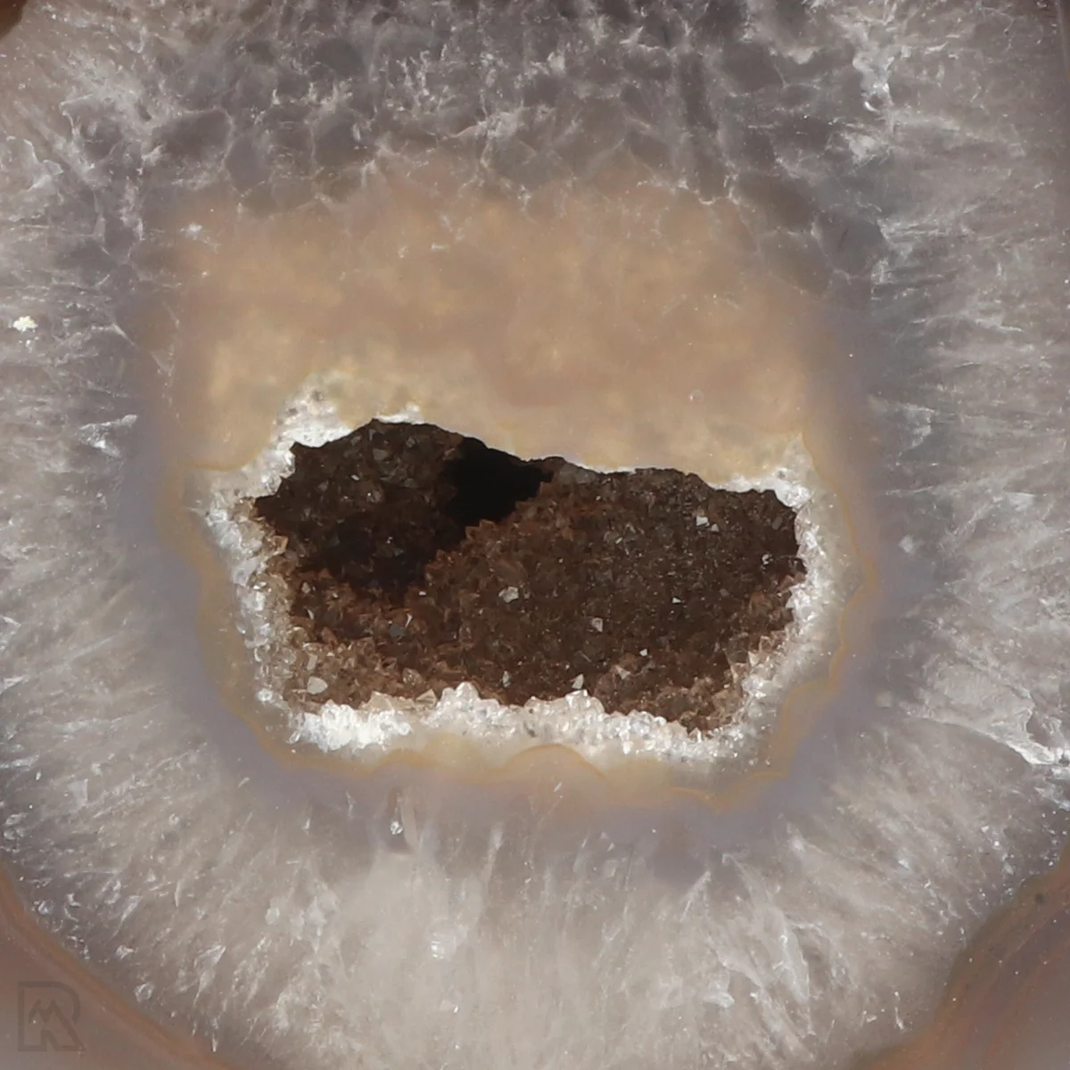 Agaat Geode Cut-base | Q.A 2 Agaat Cut-base uit Braziliƫ met artikelnummer 23098
