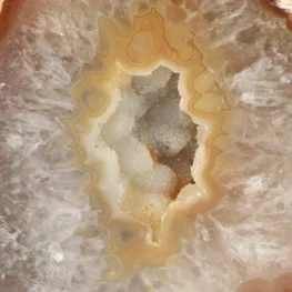 Agaat Cut-Base uit Madagaskar met artikelnummer 23105