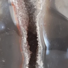 Agaat Druzy Op Standaard uit Brazilië met artikelnummer 23227