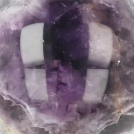 Chevron-Amethyst-Kugel aus China mit der Artikelnummer 23386