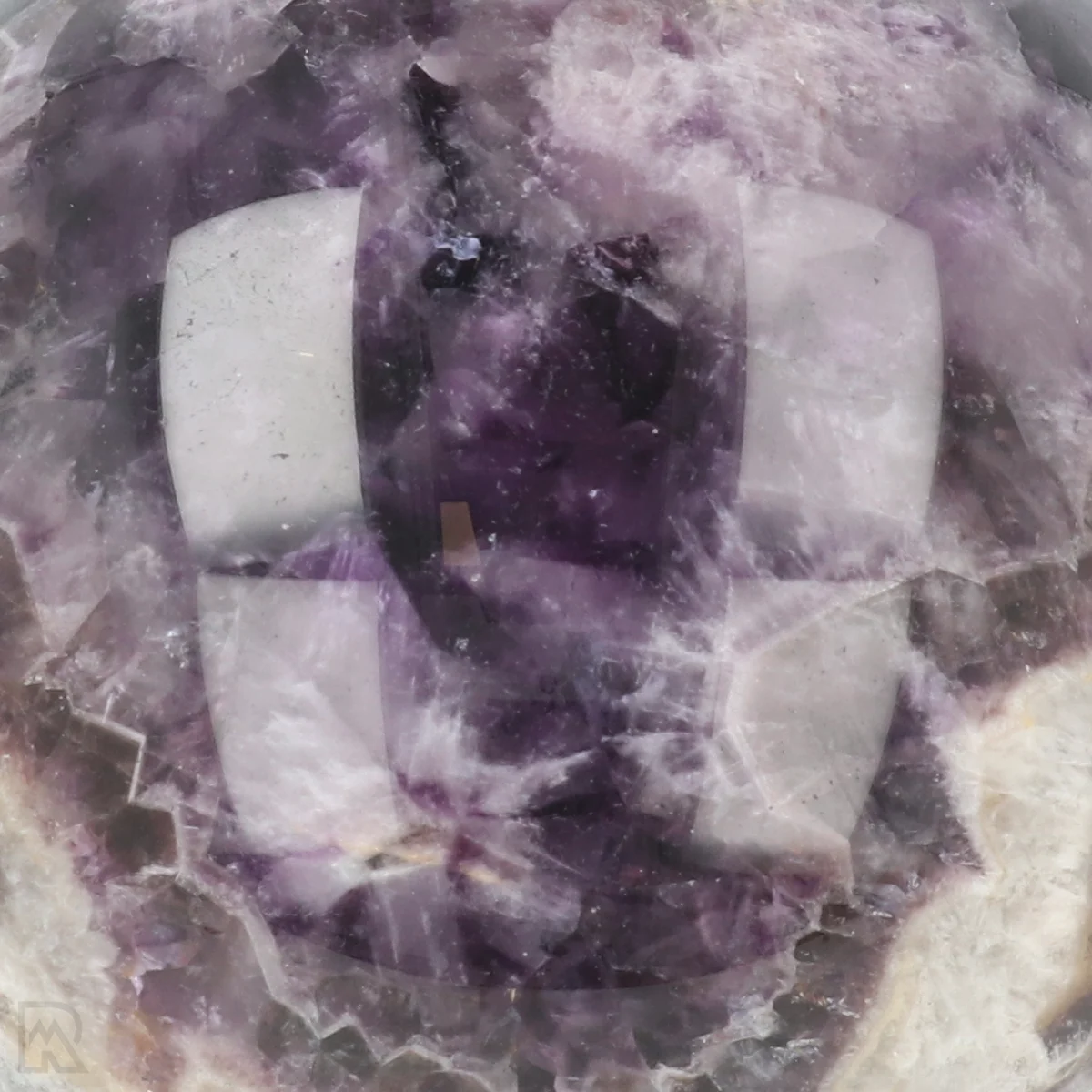 Chevron-Amethyst-Kugel 2 Chevron-Amethyst-Kugel aus China mit der Artikelnummer 23390